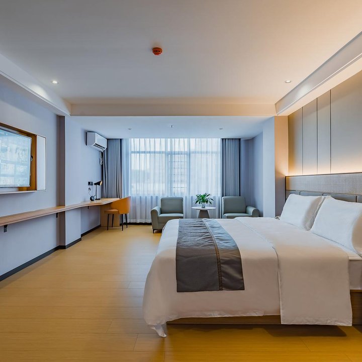 Yunji Smart Hotel (Huizhou Boluo Overseas Chinese Middle School, Rainbow Plaza Store)