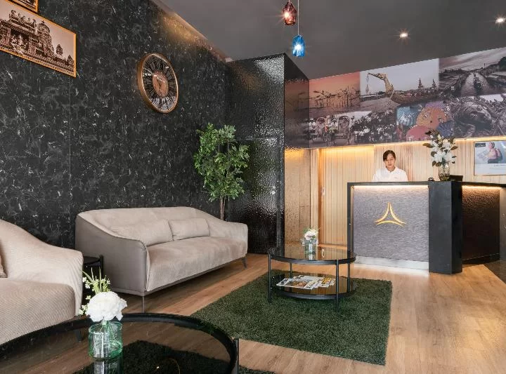 是隆阿斯皮拉寶石中心酒店