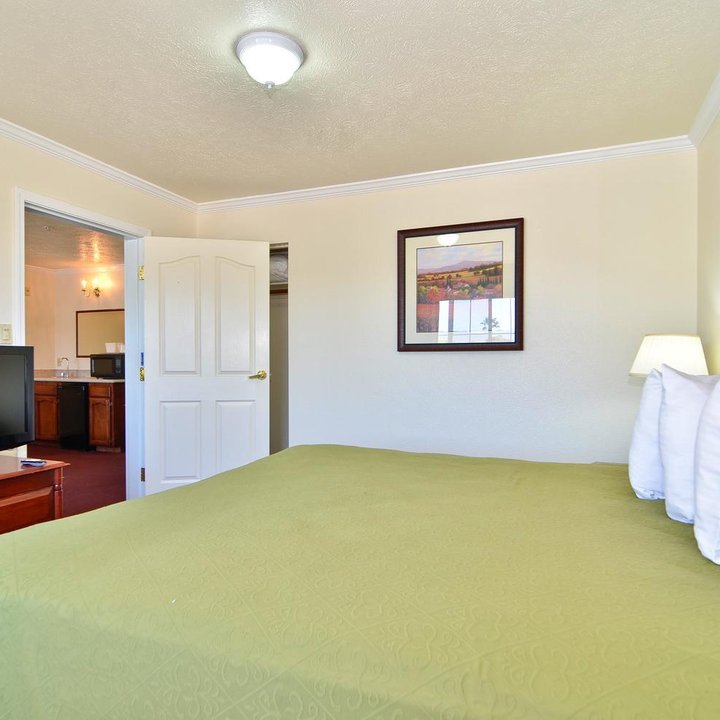 Best Western Salinas Monterey Hotel