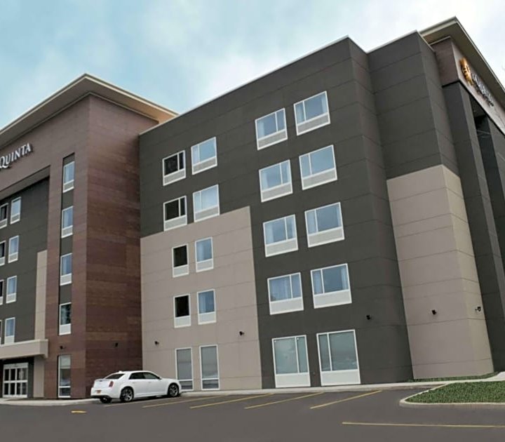 La Quinta Inn & Suites by Wyndham Buffalo Amherst