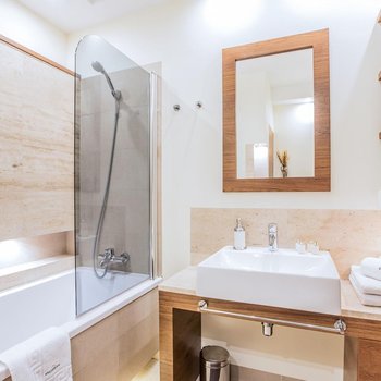 inQse 華沙 | 中心