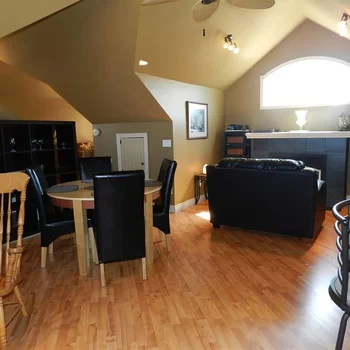 The Stone Gate Inn Bed & Breakfast