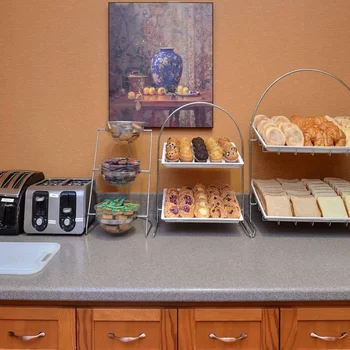 Econo Lodge Inn & Suites University