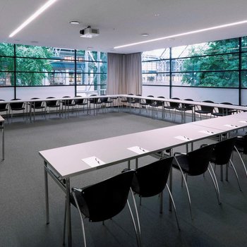 哥本哈根貝拉天空AC酒店