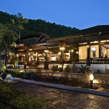 停泊島度假村