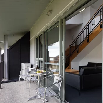 瓦訥卡清溪汽車旅館