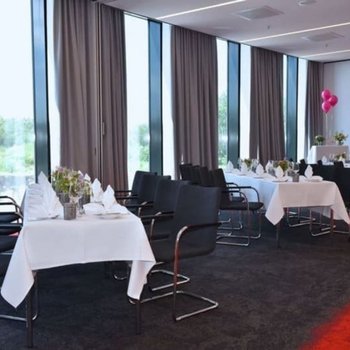 Airport Plaza Hotel Hamburg