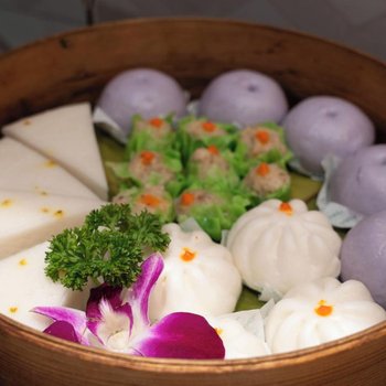 金邊中心美侖美奐酒店(華住旗下品牌)