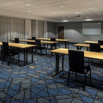 Courtyard Jackson Airport/Pearl