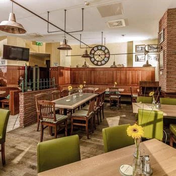 愛澤佐格萊納酒店