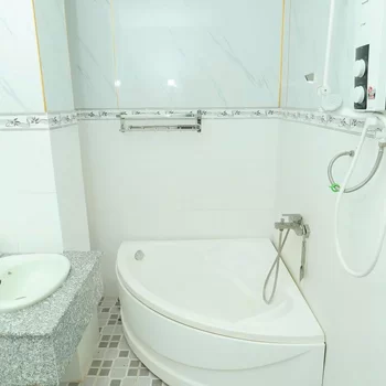 BAYLUXURY 旗下的 Thanh Nhan 1 酒店(位於金甌)