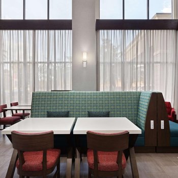 奧蘭多國際大道北希爾頓歡朋套房酒店