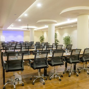 默特爾酒店阿爾舒哈達