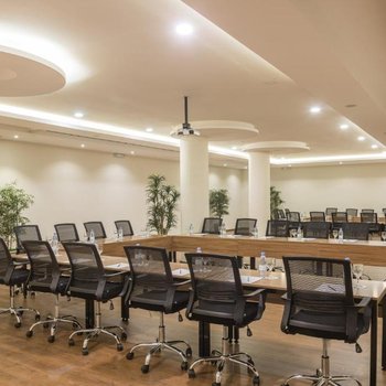 默特爾酒店阿爾舒哈達