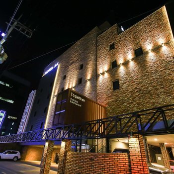 2.4飯店