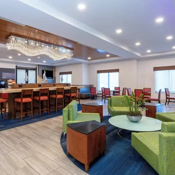 洲際酒店集團假日快捷酒店及套房國際大道