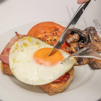 VIP Executive Arts Hotel