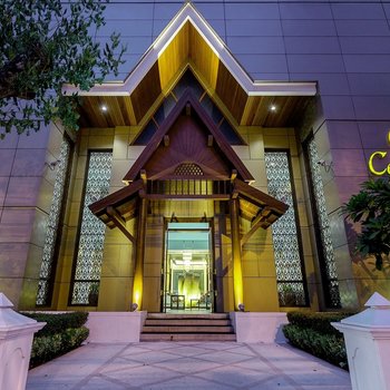 奔集格蘭德中心大酒店