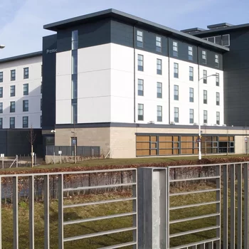 愛丁堡公園(機場)普瑞米爾酒店