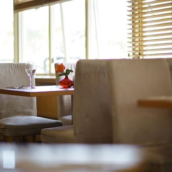 麥特蘭菲爾德之家酒店