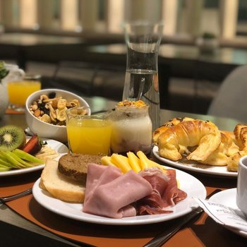 Huinid Obelisco Hotel