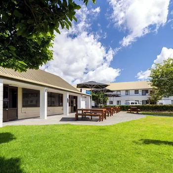 機場通道汽車旅館