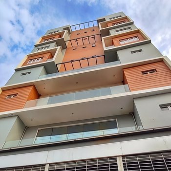 Arzo Hotel Premier