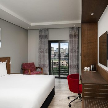 Crowne Plaza Dar ES Salaam