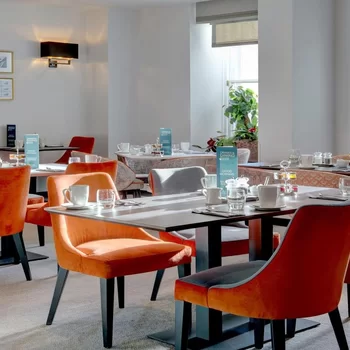 十丘廣場酒店,世尊系列