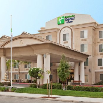 Holiday Inn Express Hotel & Suites River Park by IHG