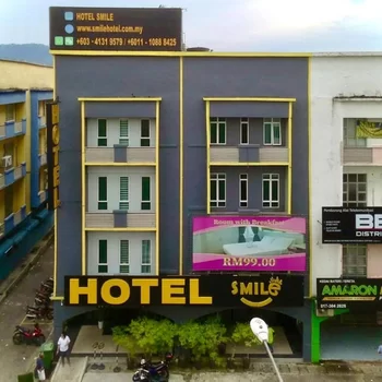 Smile Hotel Danau Kota