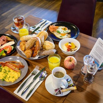 斯圖加特內卡公園希爾頓花園酒店