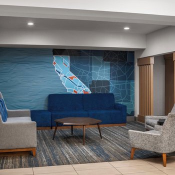 Holiday Inn Express Hotel & Suites River Park by IHG