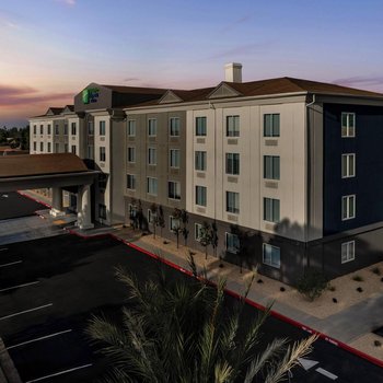 Holiday Inn Express Hotel & Suites River Park by IHG