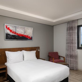 Crowne Plaza Dar ES Salaam