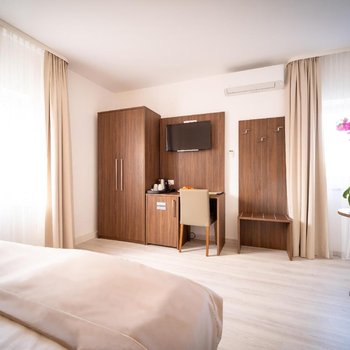 阿諾爾酒店&會議中心