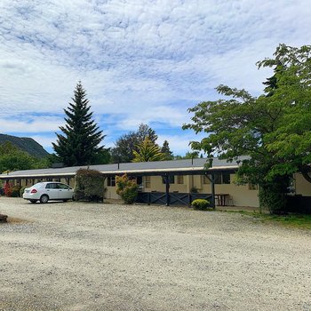 牌樓小屋汽車旅館