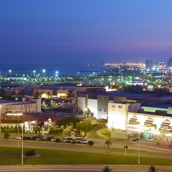 DoubleTree by Hilton Dhahran