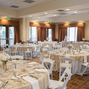 優勝美地泰納亞洛奇酒店