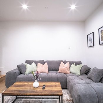 Stylish Private Room by Downtown LA