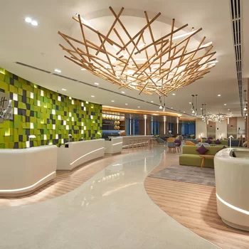 Holiday Inn & Suites Saigon Airport