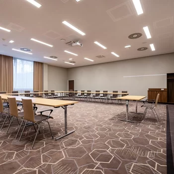 維也納美泉宮星辰酒店