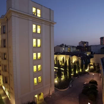 Grand Visconti Palace