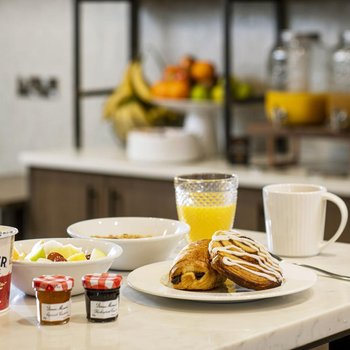 愛丁堡輝盛套房酒店