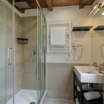 瑞萊斯豪華科索酒店