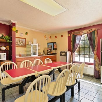 速8酒店-溫德姆傑克遜MS