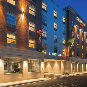 Courtyard Edgewater NYC Area