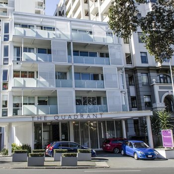 卡德蘭特酒店及套房