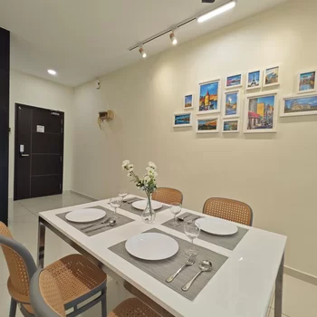 Kempas Dsummit 公寓 by Antlerzone