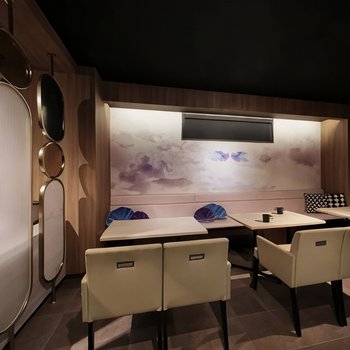 Nipponbashi Crystal Hotel